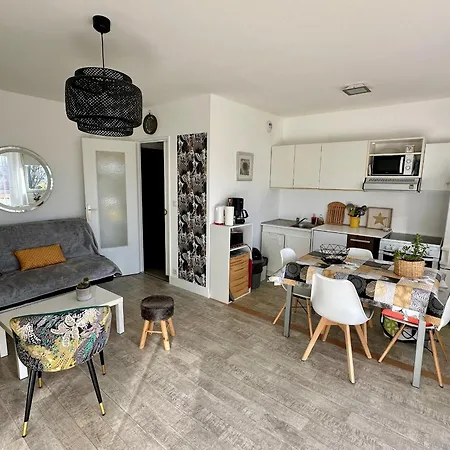 2 Pieces, Balcon, Proche Centre-ville Cabourg, 4 Pers, Parking Securise - Fr-1-487-360 Appartement Cabourg